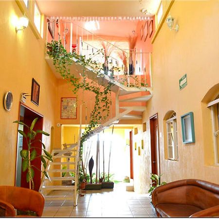 مبيت وإفطار غوادالاجارا Residencia Los Angeles المظهر الخارجي الصورة